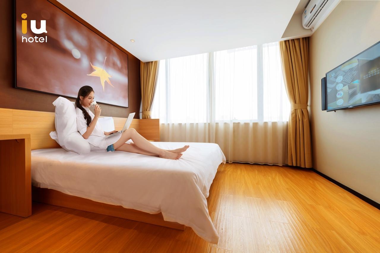 Iu Hotel Shanghai Dongchuan Road Metro Station ภายนอก รูปภาพ