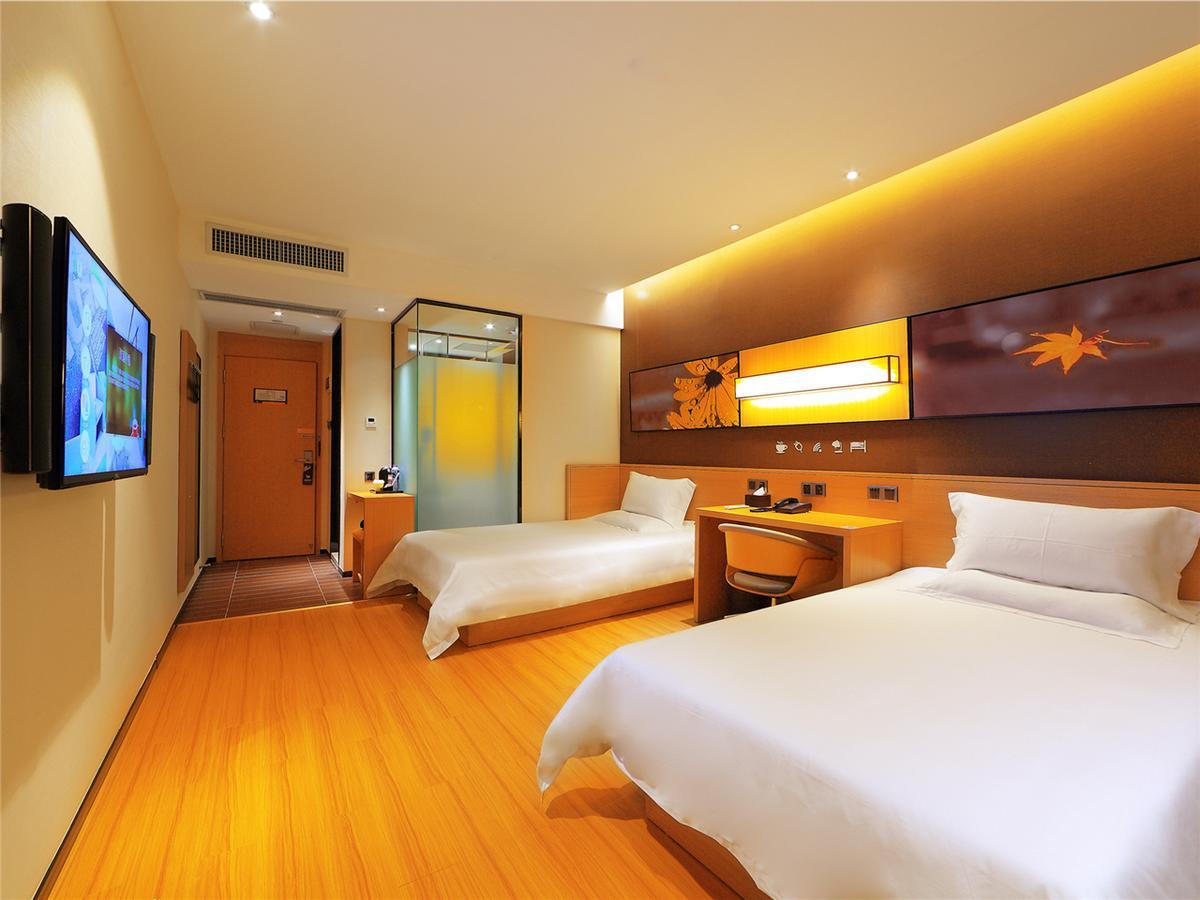 Iu Hotel Shanghai Dongchuan Road Metro Station ภายนอก รูปภาพ